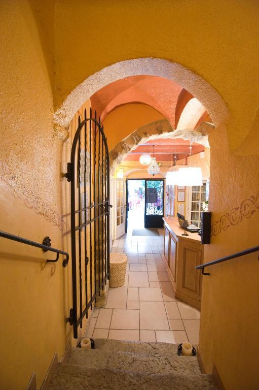 Le Vieux Chateau إيغوينيس المظهر الخارجي الصورة